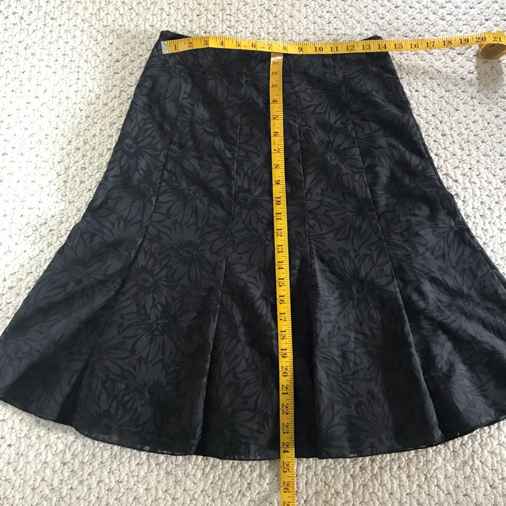 First Option Skirt - Picture 8 of 11